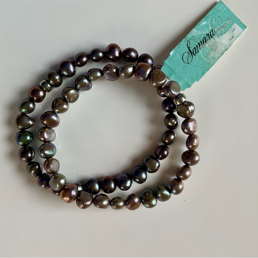 NWT SAMARA Bracelet Featuring Peacock Iridescent Freshwater Pearls